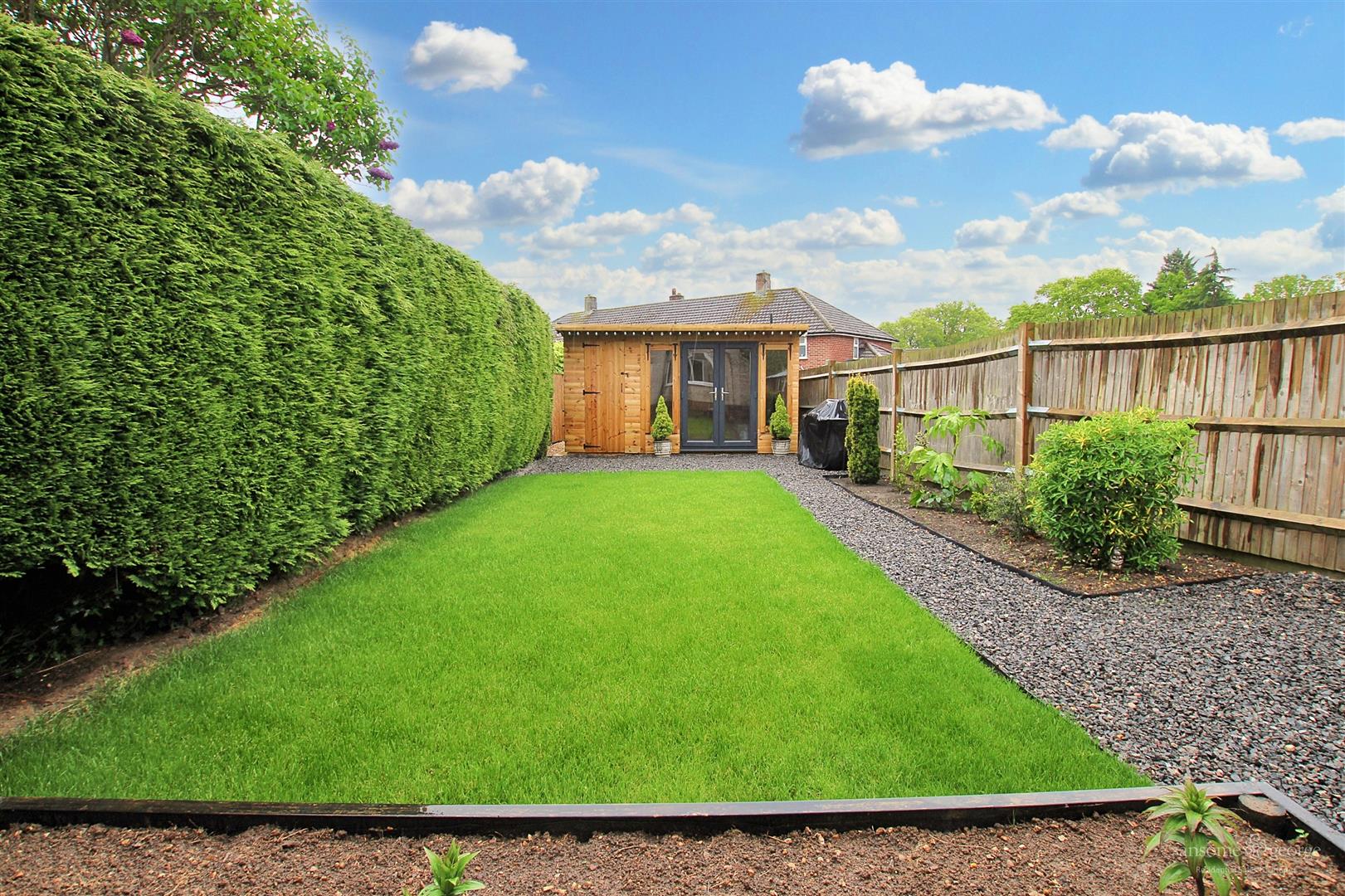 2 bed property in Burlington Road, Reading